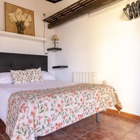 Hill-view Holiday In Cutiellos With Swimming Pool Belmonte De Miranda
