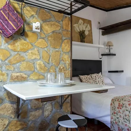Dom wakacyjny Hill-view Holiday In Cutiellos With Swimming Pool